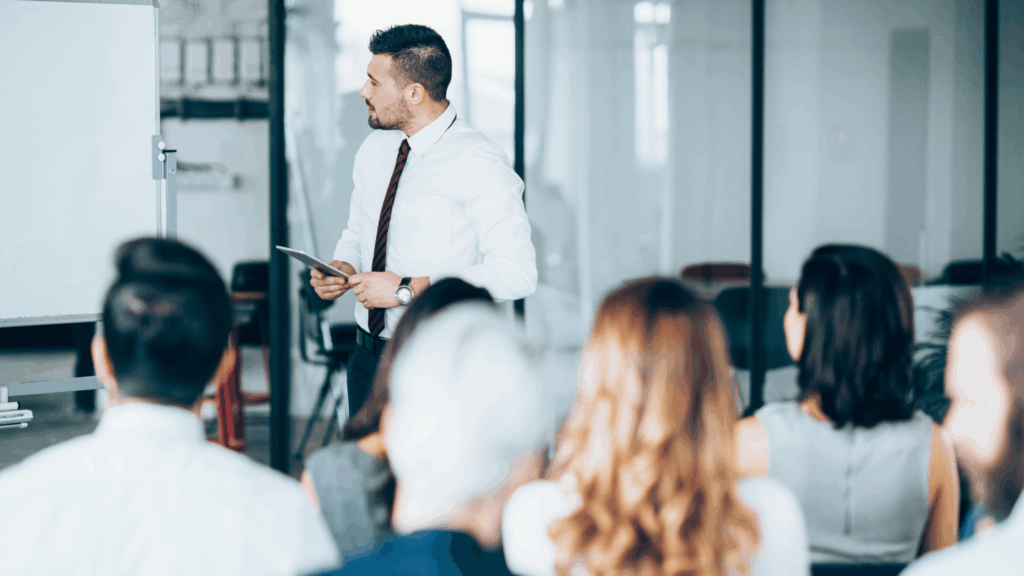 Convierte los fondos de FUNDAE en una ventaja competitiva para tu empresa